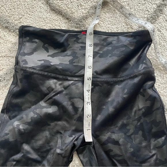 Spanx camo black leggings high rise slimming shiny small - Picture 7 of 7